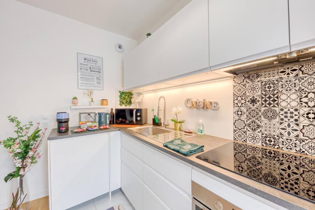 Apartamento Easy Paris Visit Metro & Parking Saint-Ouen  Exterior foto